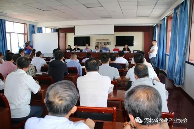 亞美尼亞農(nóng)業(yè)專家團(tuán)一行應(yīng)邀來河北技術(shù)指導(dǎo)， 取得良好成效